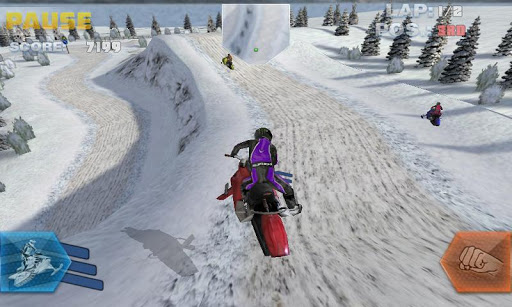 雪上摩托車