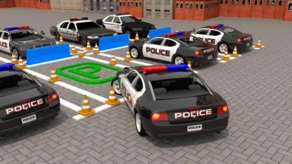 真實警車停車場3D