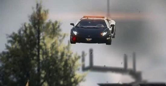 《極品飛車18》撞警車方法攻略