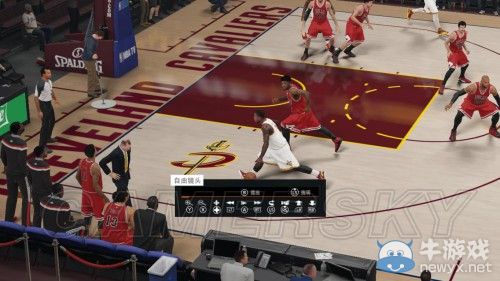 《NBA 2K15》底角面框突破暴扣技巧
