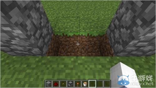 《我的世界手機版》 0.14.0巖漿門制作圖文教程