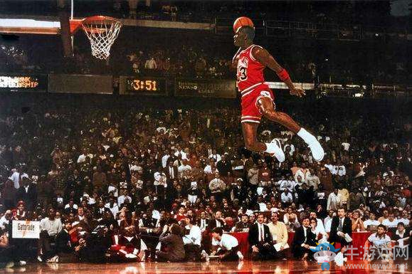 《NBA 2K18》喬丹全部扣籃動作視頻