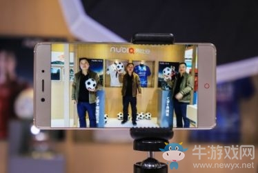 《faceu激萌》分身效果玩法教程
