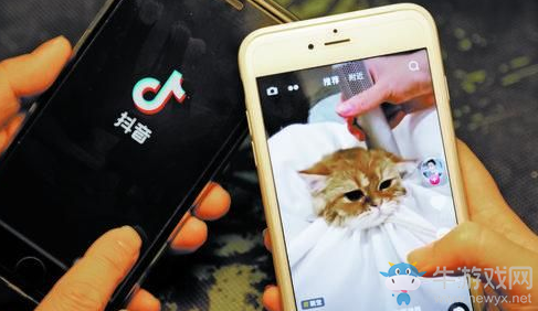 《抖音短視頻》seeyou la是什么歌？