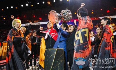 《LOL》2019全球總決賽冠軍圖標領取地址介紹