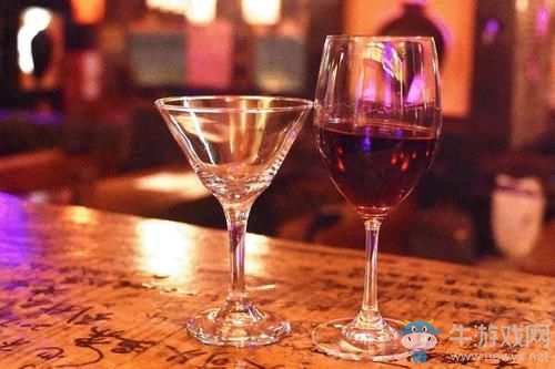 《抖音》我一個人還好只是不再愛笑歌名介紹