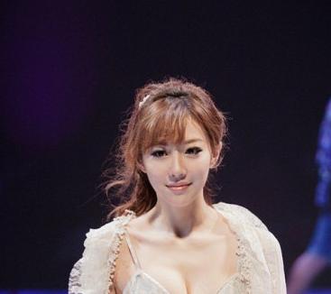 百度新“度娘”上任        這個程序員居然是個白富美