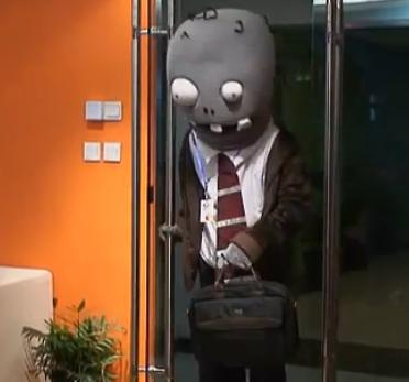 《植物大戰(zhàn)僵尸》僵尸在上海搞笑視頻