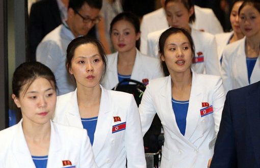 朝鮮代表團(tuán)抵達(dá)仁川 韓媒：全是美女
