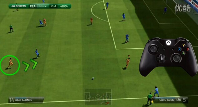 《FIFA 15》用右搖桿切換隊員預判防守教學視頻