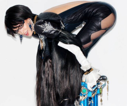 這姿勢也是醉了!花花公子女郎COS《獵天使魔女2》貝姐