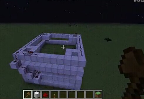 《我的世界》快速建造半自動無限紅石農(nóng)場視頻教程