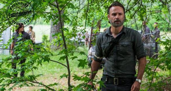 《行尸走肉》第八季海報 主角與救世軍大戰一觸即發