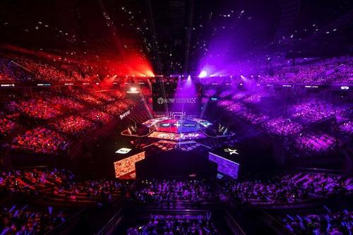 斥資20億虎牙拿下《LOL》五年獨家直播權