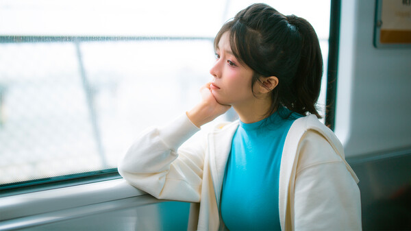 完蛋！我被美女包圍了！-房間里的心跳