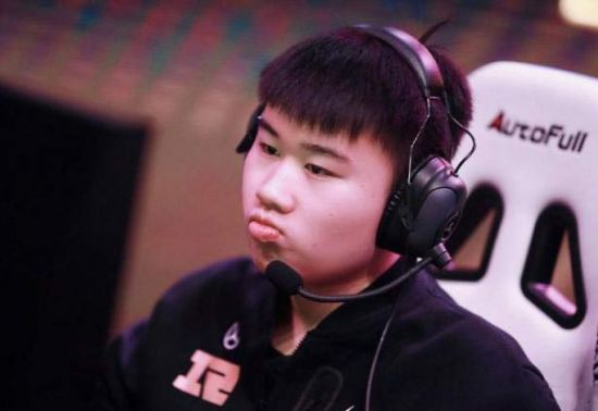 英雄聯(lián)盟除了RNG沒人要wei？