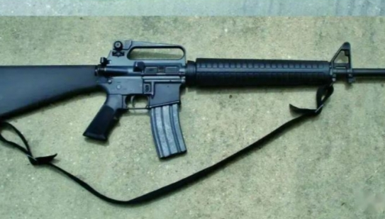《求生之路2》真實化M16A2步槍MOD
