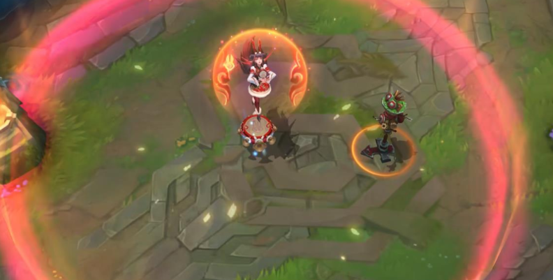 《英雄聯(lián)盟手游》新春薩勒芬妮皮膚一覽