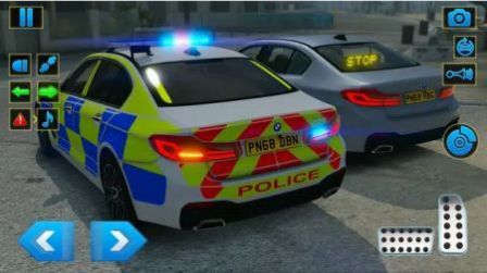 警車停車場2024