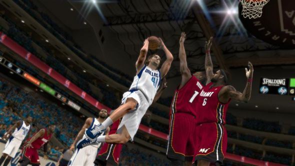 《NBA 2K12》假摔教程
