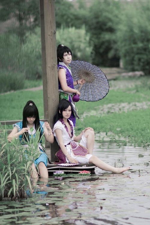葫蘆娃也中槍娘化 COS女版葫蘆三兄弟 