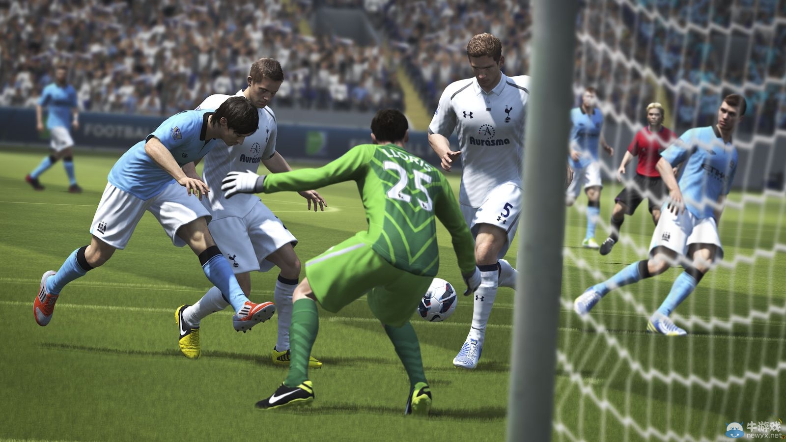 PS4和PS3版本《FIFA 14》實機游戲畫面視頻對比