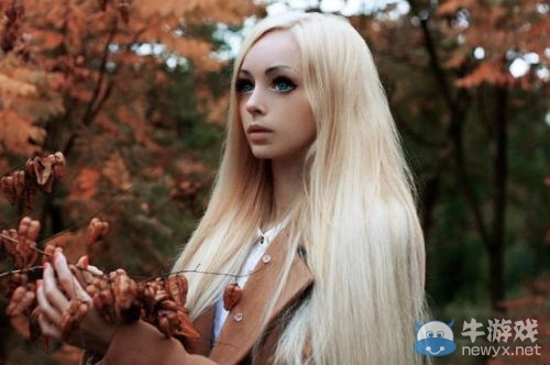 純天然無污染？新版真人妖媚芭比娃娃露面