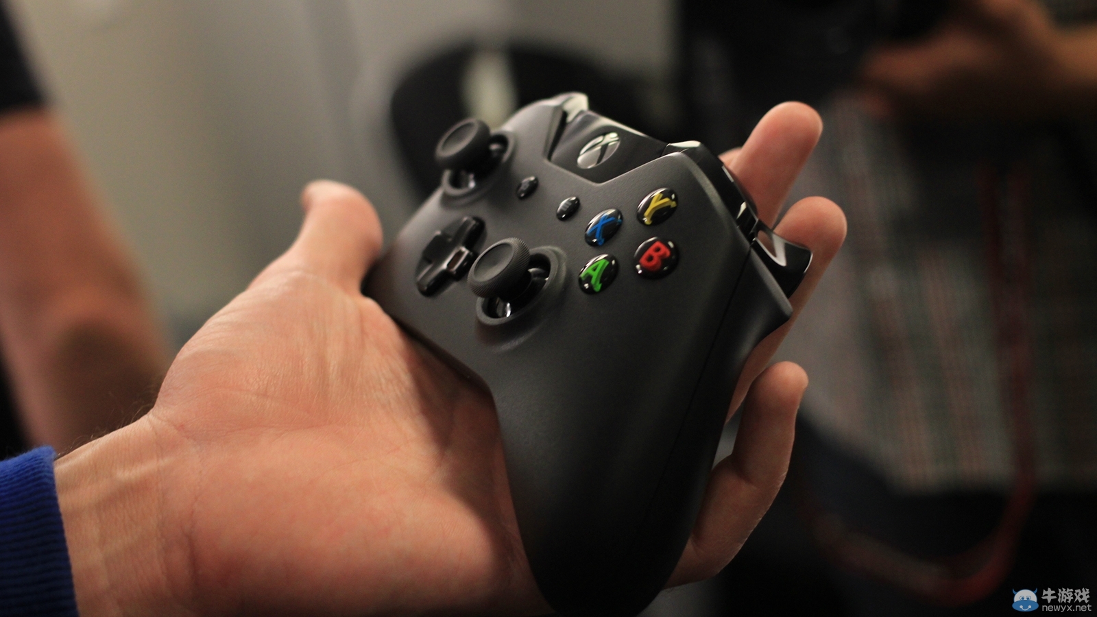 微軟股東大會展示XBOX ONE全新體感設備Kinect