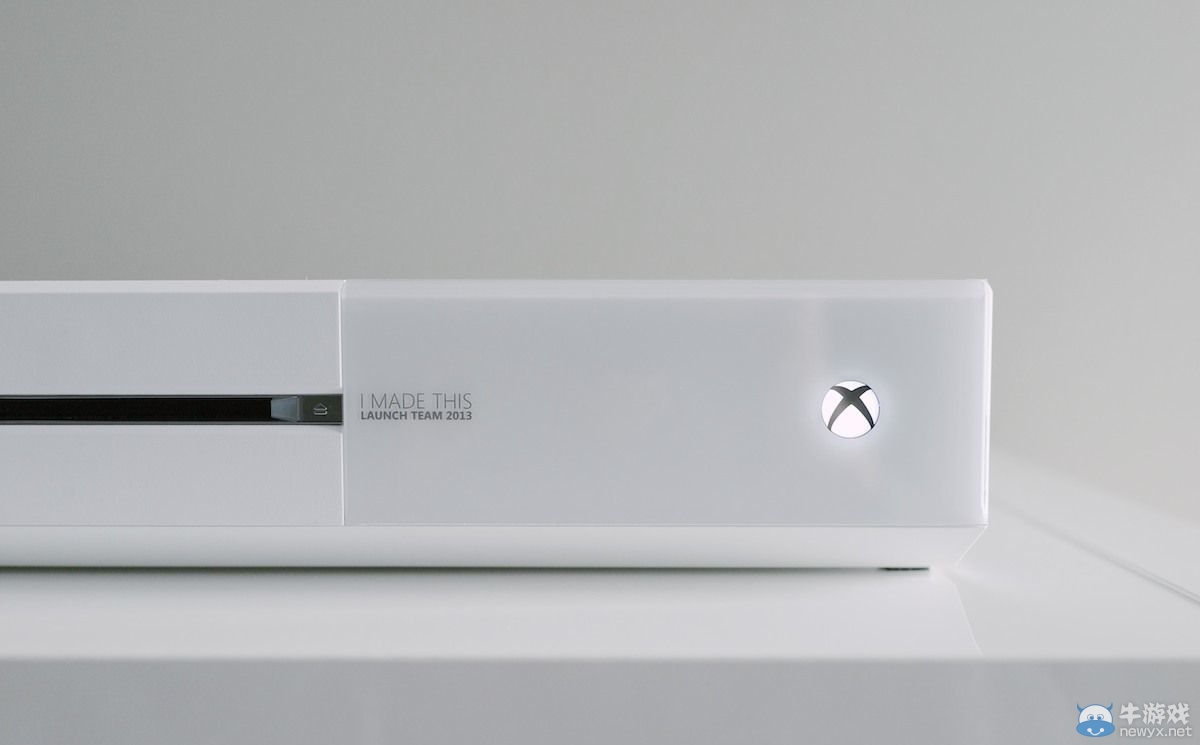 白色版Xbox One唯美圖報(bào) 簡(jiǎn)直是客廳里的藝術(shù)品