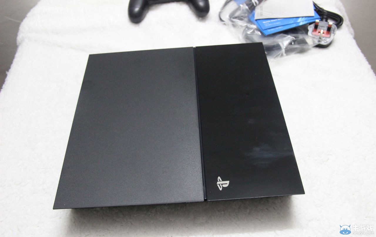 簡(jiǎn)體中文倍感親切！ 索尼港版PS4首發(fā)開(kāi)箱全程