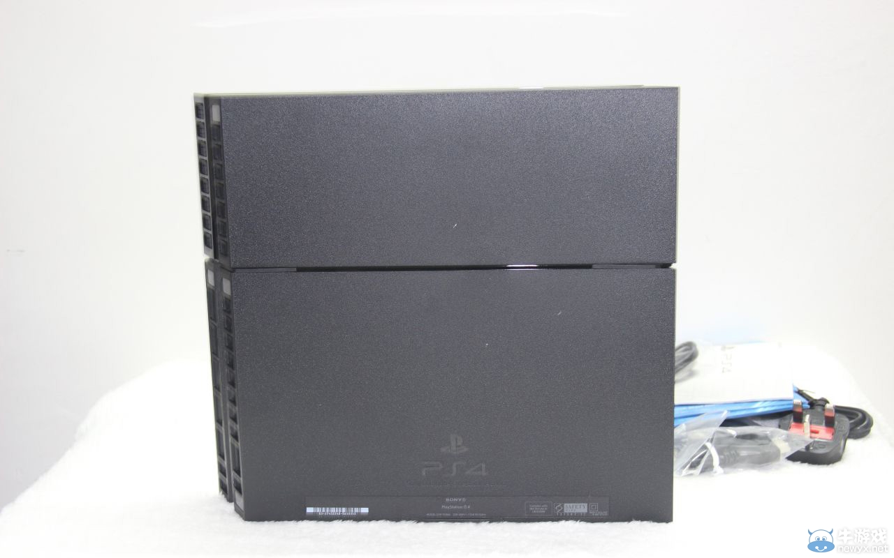 簡(jiǎn)體中文倍感親切！ 索尼港版PS4首發(fā)開(kāi)箱全程