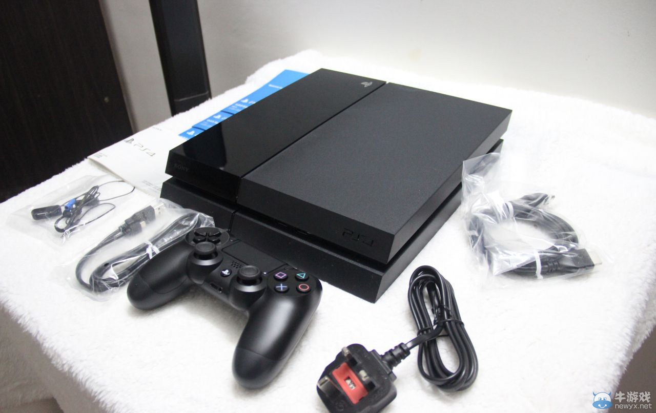 簡(jiǎn)體中文倍感親切！ 索尼港版PS4首發(fā)開(kāi)箱全程