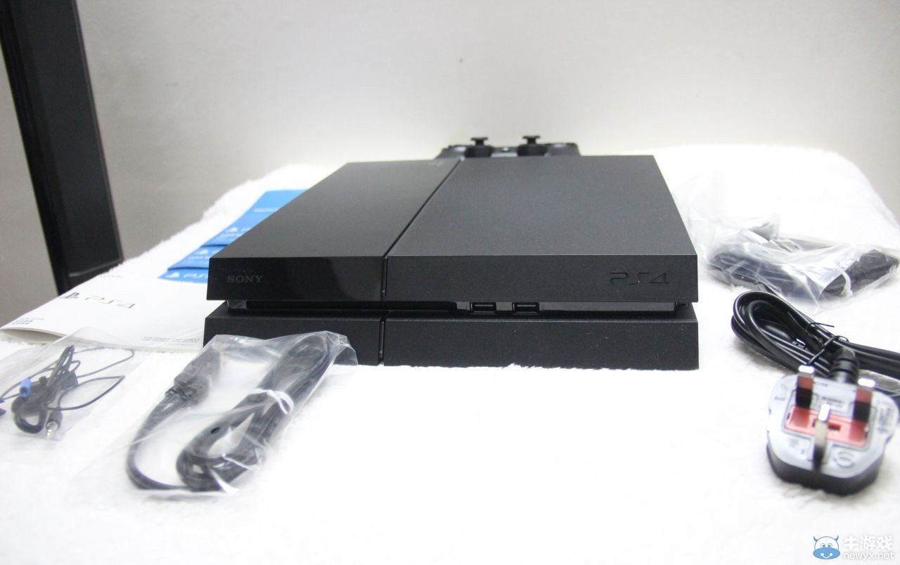 簡(jiǎn)體中文倍感親切！ 索尼港版PS4首發(fā)開(kāi)箱全程