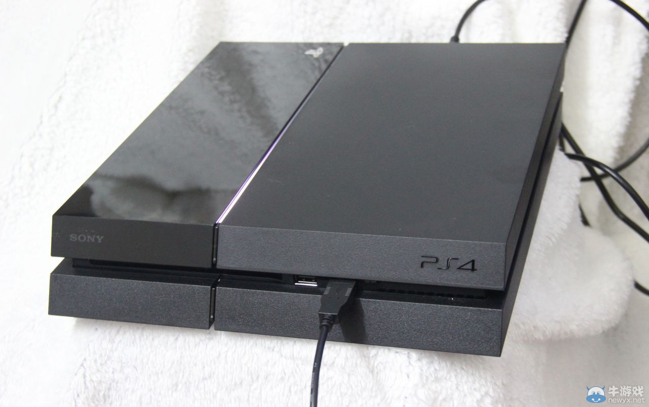 簡(jiǎn)體中文倍感親切！ 索尼港版PS4首發(fā)開(kāi)箱全程