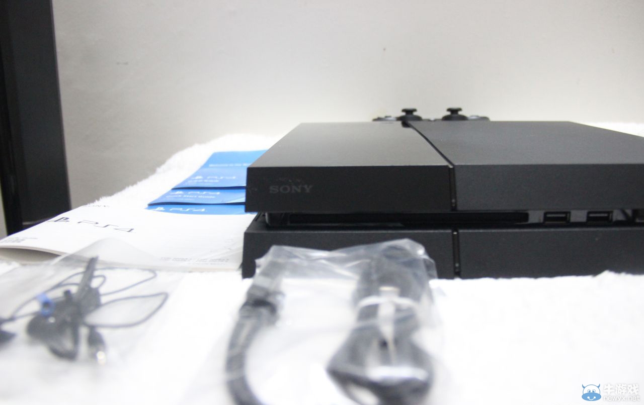 簡(jiǎn)體中文倍感親切！ 索尼港版PS4首發(fā)開(kāi)箱全程