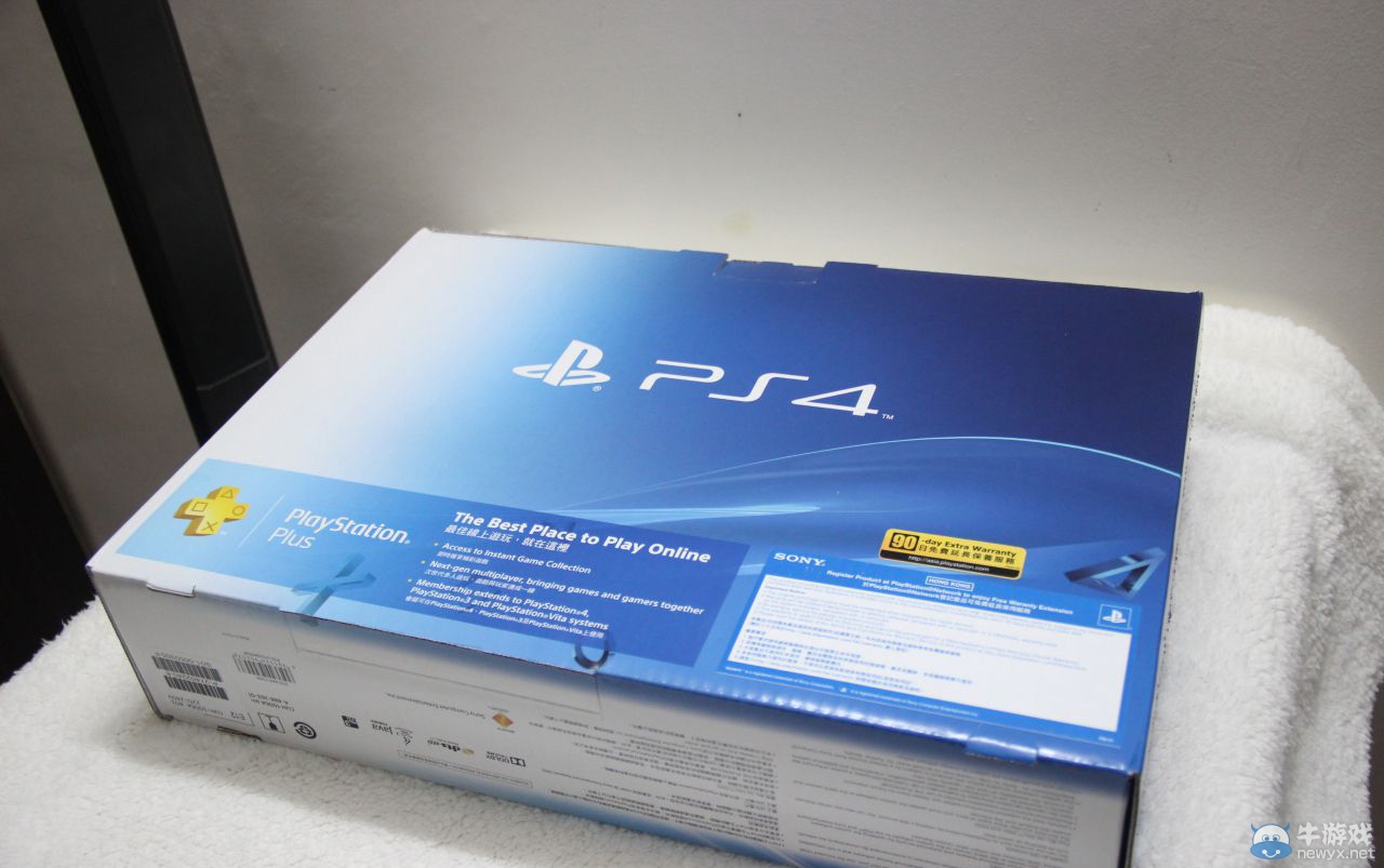 簡(jiǎn)體中文倍感親切！ 索尼港版PS4首發(fā)開(kāi)箱全程