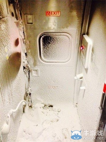 美國危在旦夕 零下50度極寒 民眾直接“尿雪”