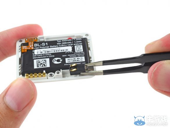 LG G Watch智能手表拆解：維修難度出乎意料的低