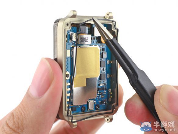 LG G Watch智能手表拆解：維修難度出乎意料的低