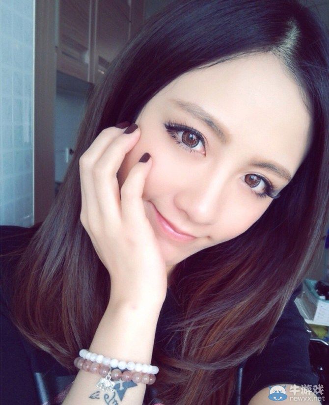 ?；昴暧?今年特別多!上大校花極品身材曝光