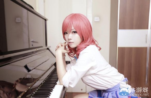 周末福利《LOVE LIVE》西木野真姬校服Cos賞