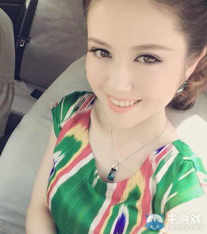 全家都是特警的美女惹不起 眼神清澈笑容明朗