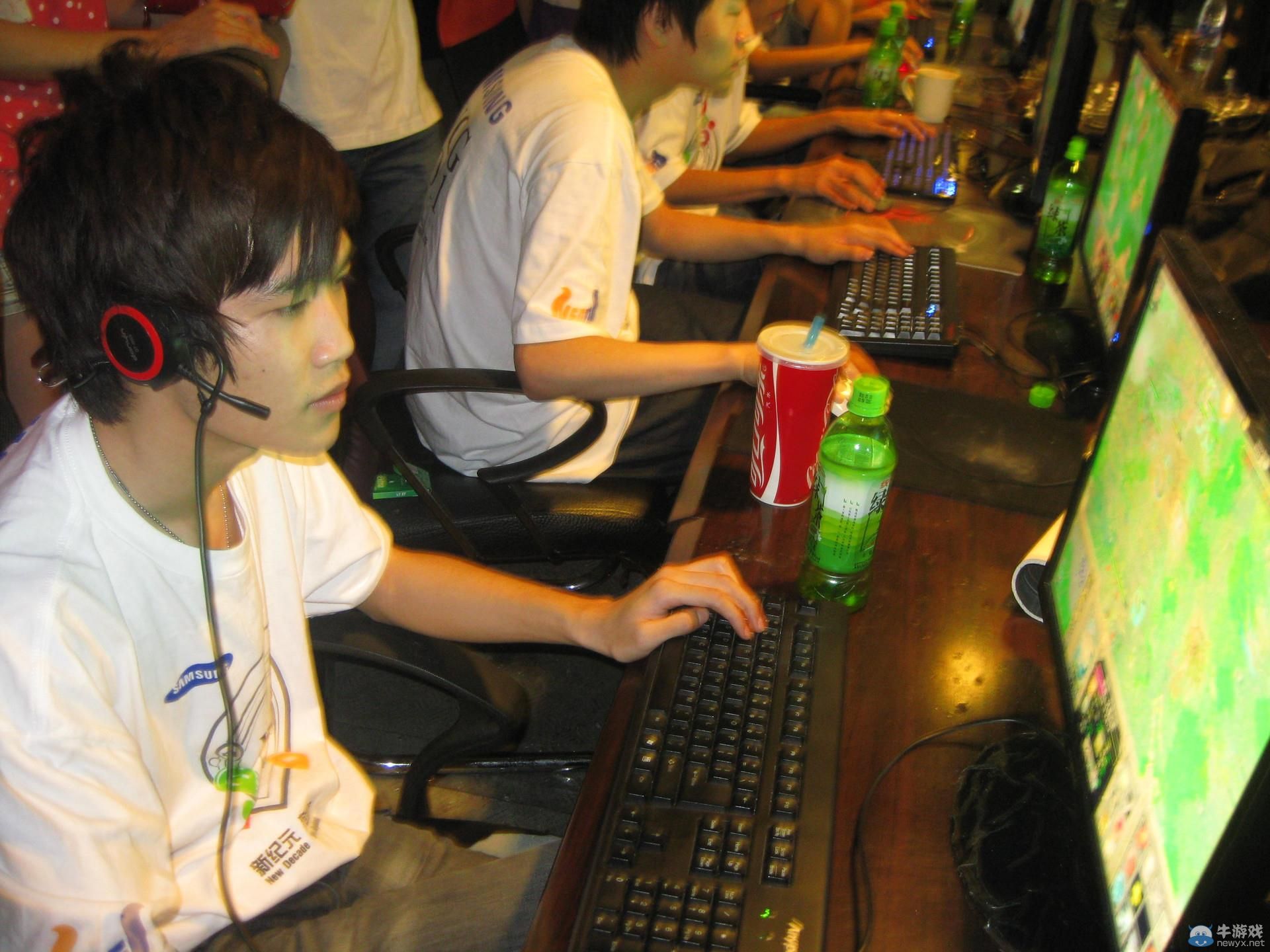 DOTA圈感情糾紛：酒神被騙20萬(wàn)海濤養(yǎng)小三