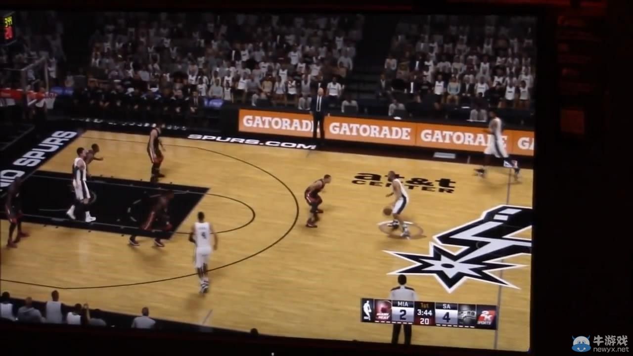 《NBA 2K15》試玩屏攝視頻：這真的不是直播？