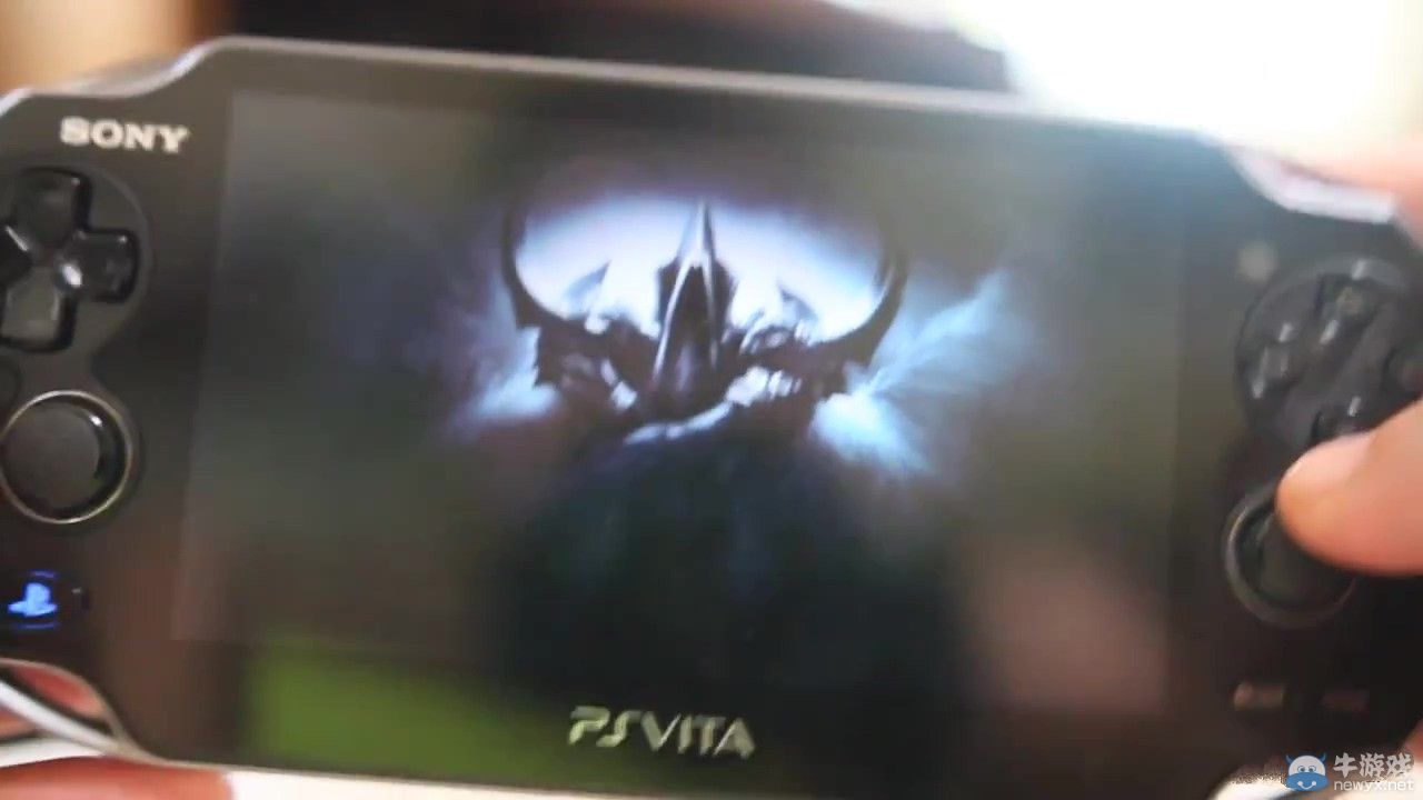 《暗黑破壞神3：終極邪惡版》PSV版游戲演示！上廁所都能玩?zhèn)€痛