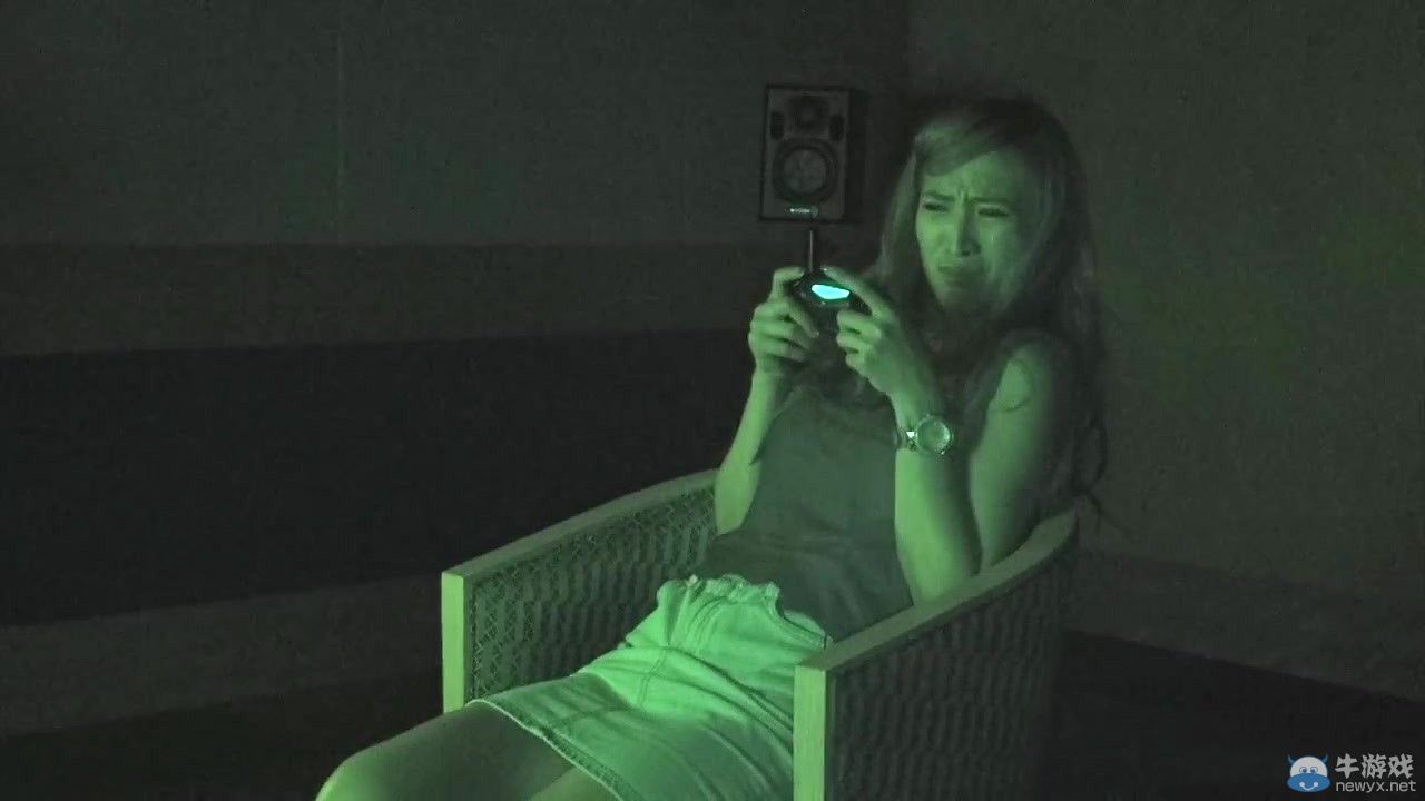 《新寂靜嶺》“P.T.”試玩太恐怖：美女甩手柄嬌喘呻吟大媽狂尖叫