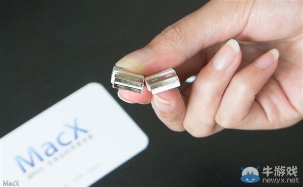 iPhone 6“正反插”數據線高清對比 兼容碉堡做工細膩