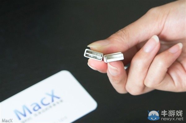iPhone 6“正反插”數據線高清對比 兼容碉堡做工細膩