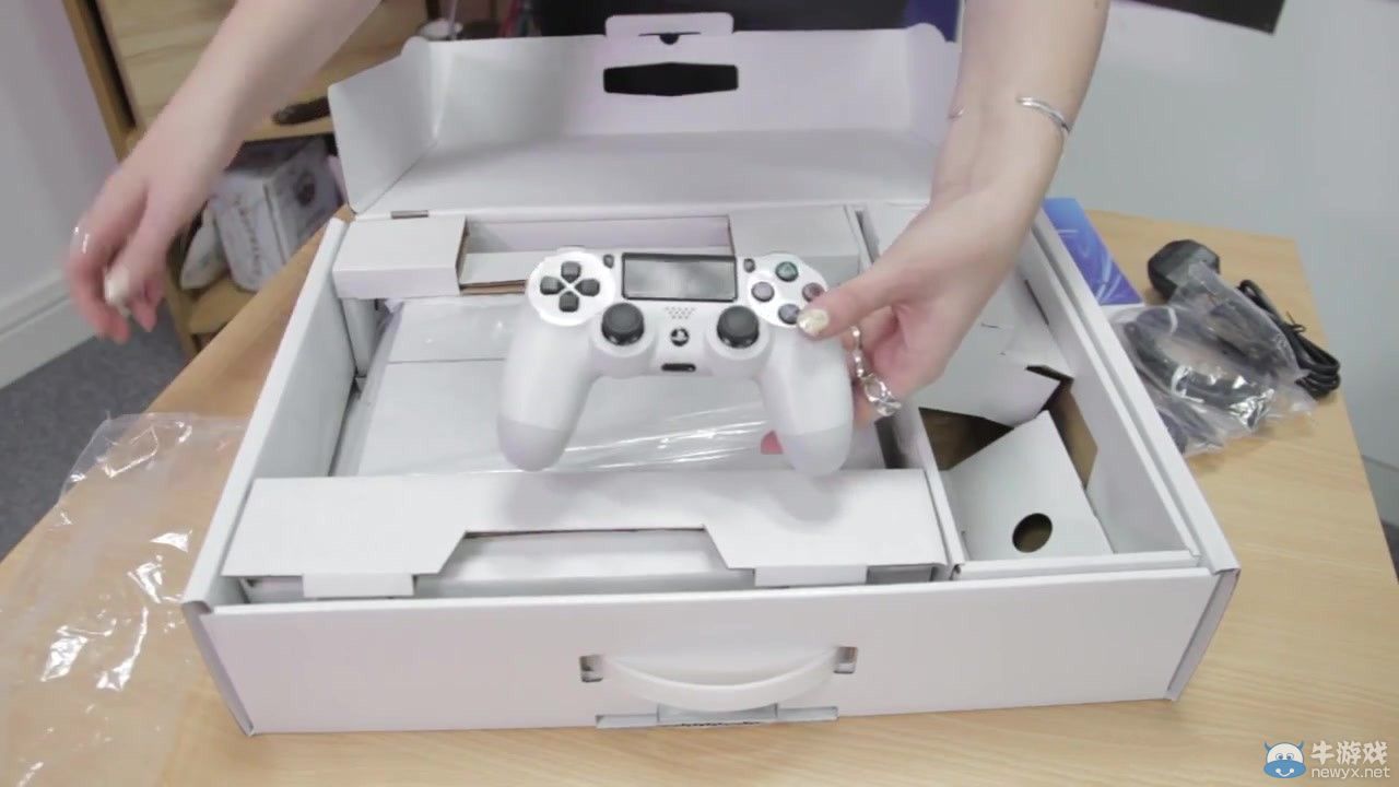 《命運》（Destiny）白色PS4同捆版開箱：高大上玩家專屬炫貨