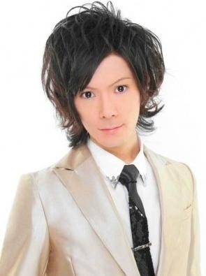 《如龍0》入賞男優(yōu)肉色褲顯大根！殺馬特晃瞎雙眼